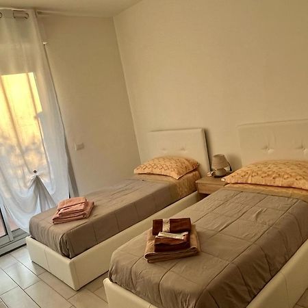 Einaudi Apartment Cologno Monzese Exterior foto